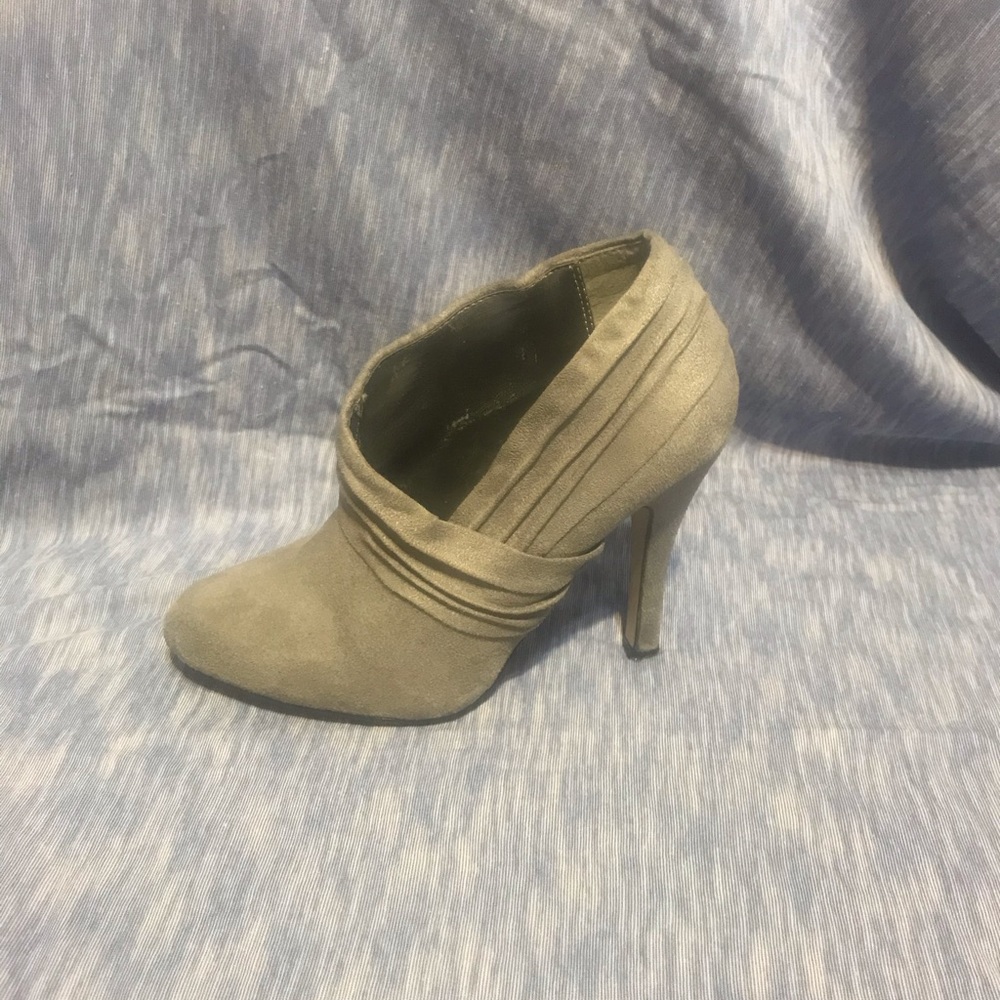 Liliana Gray Bootie heels